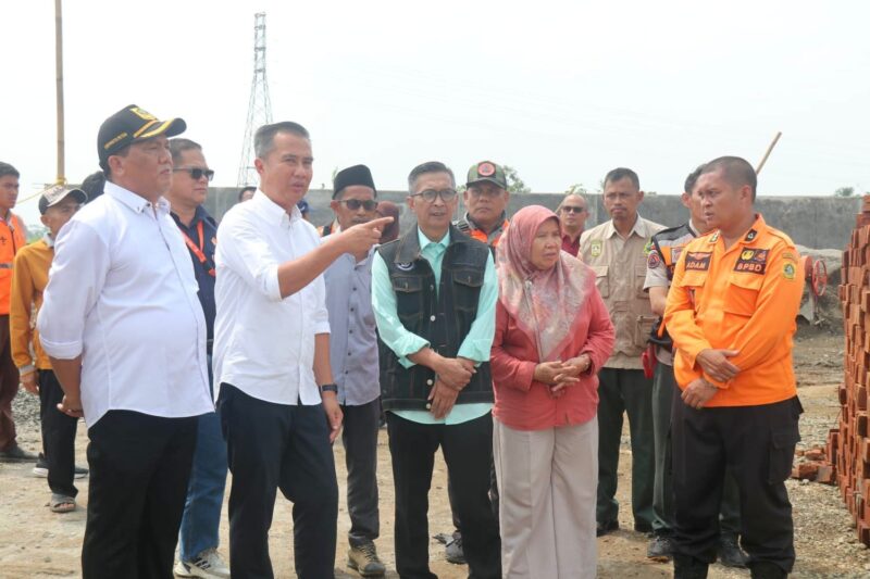 Bey Machmudin Tinjau Lokasi Bencana Alam Puting Beliung di Kabupaten Bogor, Selasa (3/9-2024)