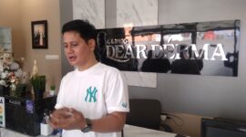 Tangkapan layar, foto : 
 Owner 'Dear Derma Clinic', Adi Priharsono, Jln. Paledang No. 6 A Kota Bandung. (Foto. ASP)