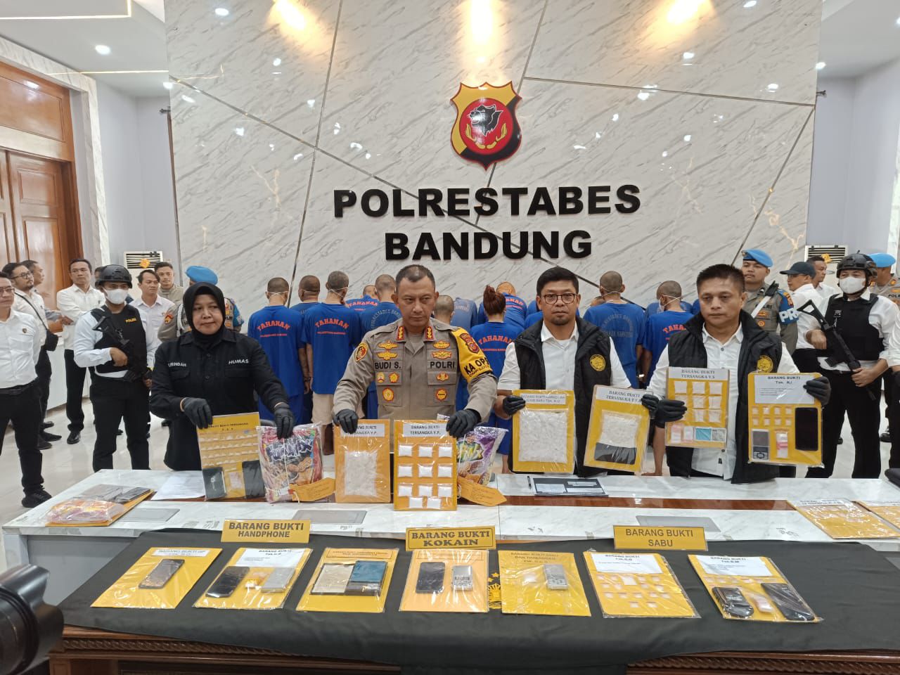 Polisi Tangkap Pengedar Narkoba, Sita 236 Gram Kokain dan 1 Kg Sabu