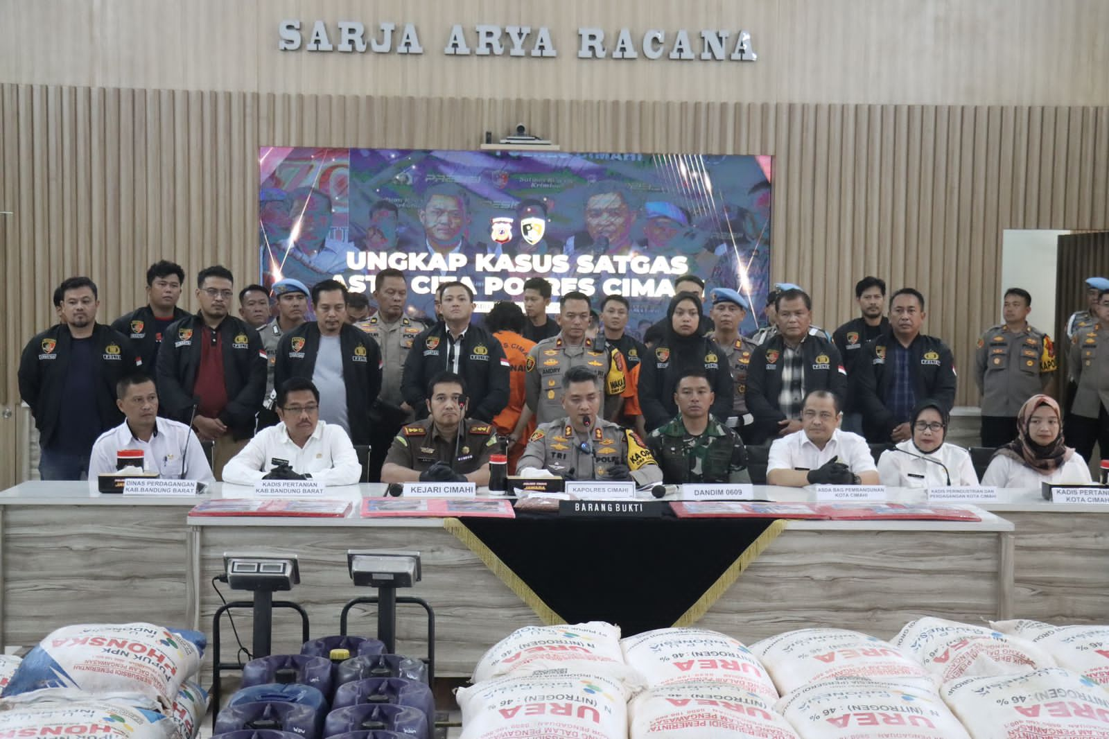 Tiga Penjual Pupuk Subsidi Bandung Barat Ditangkap Polisi