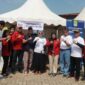 Asisten Pemerintahan dan Kesra (Asda 1) Setda Kabupaten Bekasi, Sri Enny Mainiarti menghadiri acara Botram di Halaman Kantor Kecamatan Bojongmangu, pada Sabtu (02/11/2024).
