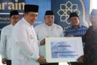 Pj Bupati Bekasi Dedy Supriyadi meresmikan Mushola Sa'adatuddarain, yang berlokasi di Kelurahan Bahagia Kecamatan Babelan, pada Minggu (17/11/2024).