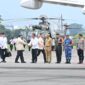 Penjabat Wali Kota Bandung Sambut Kedatangan Presiden Prabowo di Husein Sastranegara