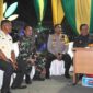 Pj Bupati Bekasi Dedy Supriyadi, bersama jajaran Forkopimda Kabupaten Bekasi melakukan pemantauan langsung situasi keamanan dan ketertiban masyarakat (Sitkamtibmas) di malam pergantian Tahun Baru 2025, di kawasan Taman Sehati, Cikarang Timur, pada Selasa (31/12/2024) malam.