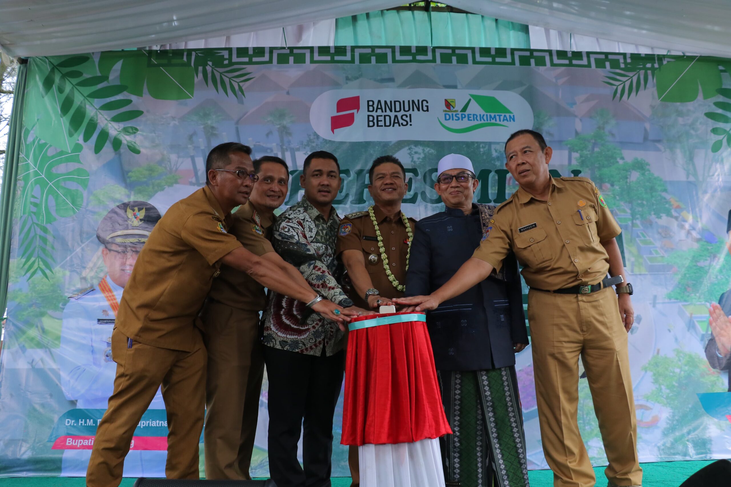 Alun-alun Ciwidey Diresmikan, Kang DS Berharap Ada Tempat Ramah Disabilitas dan Fasilitas Wi-Fi Gratis