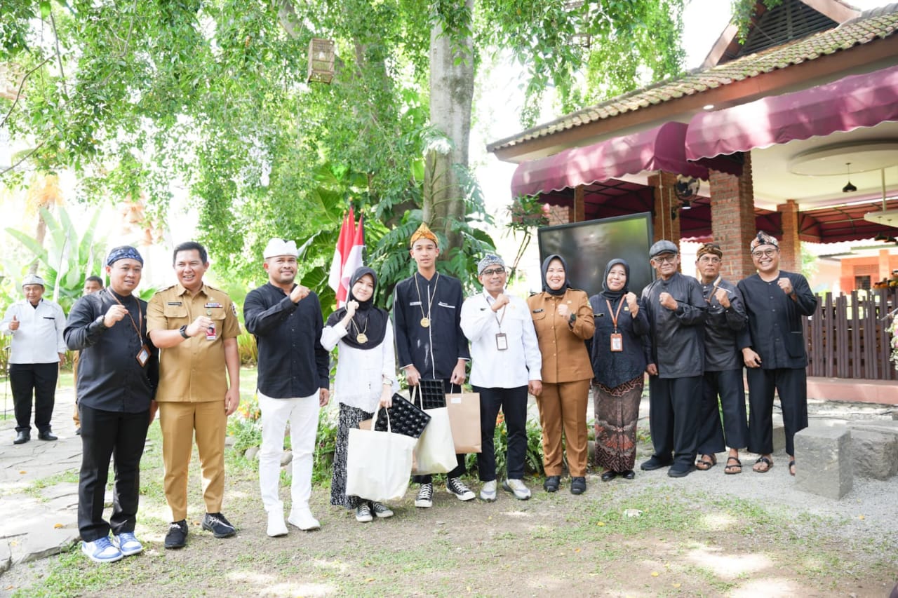 Pemkab Purwakarta Meluncurkan Program Generasi Membumi untuk Meningkatkan Kesadaran Lingkungan