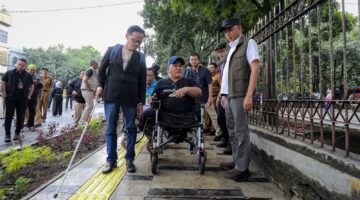 Audit Trotoar Tegallega, Pemkot Bandung Berkomitmen Wujudkan Fasilitas Umum Ramah Lansia dan Disabilitas