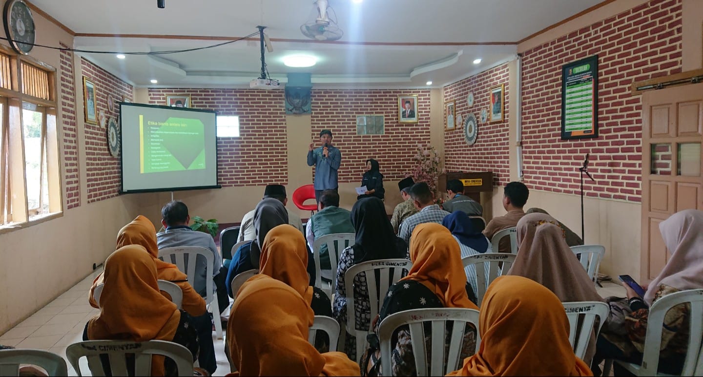 Sosialisasi Kewirausahaan MBKM Mandiri Membangun Desa di Desa Cimenyan