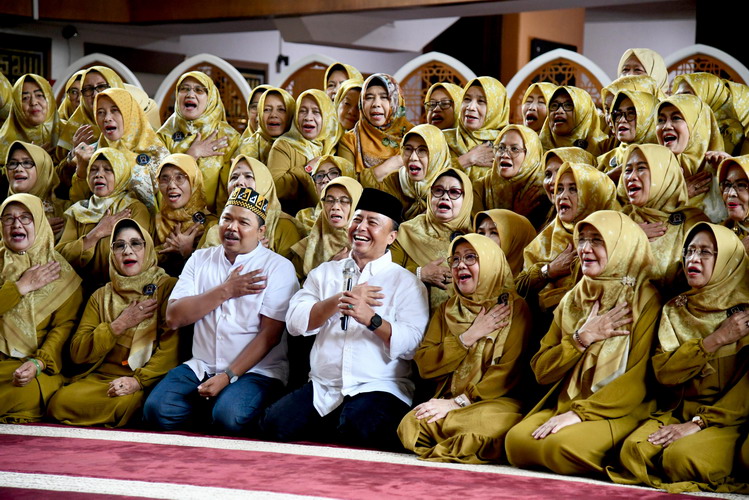 Sekda Herman Suryatman Dorong Perempuan Jawa Barat Jadi Pilar Ketahanan Keluarga