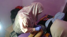 Caption :
Bahagiakan Anak Yatim dan Dhuafa, Wawargian Community Gelar Sunatan Massal, bertempat di klinik Salam Homecare Cipadung, Cibiru, Kota Bandung. Sabtu, 8 Februari 2025.