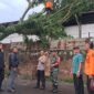Caption :
Pemkab Bandung Imbau Masyarakat Waspada Potensi Bencana Alam yang  Disebabkan Perubahan Cuaca Ekstrem