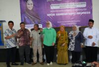 Caption :
Anggota Komisi IX DPR RI Cellica Nurrachadiana (baju hijau) bersama Perwakilan BGN sosialisasi MBG di Karawang, Pada Minggu, 16 Februari 2025, Gedung Serba Guna Tirta Winaya di Desa Walahar, Kab. Karawang