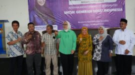 Caption :
Anggota Komisi IX DPR RI Cellica Nurrachadiana (baju hijau) bersama Perwakilan BGN sosialisasi MBG di Karawang, Pada Minggu, 16 Februari 2025, Gedung Serba Guna Tirta Winaya di Desa Walahar, Kab. Karawang