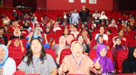 Caption :
Caption: Warga Kuningan, Jaksel antusias ikut sosialisasi MBG dari BGN dan DPR RI, Rabu (19/02-2025)