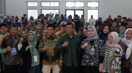 Caption :
BGN dan DPR RI Komisi IX sosialisasi MBG di Soreang Kabupaten Bandung, Jum'at (21/02-2025)
