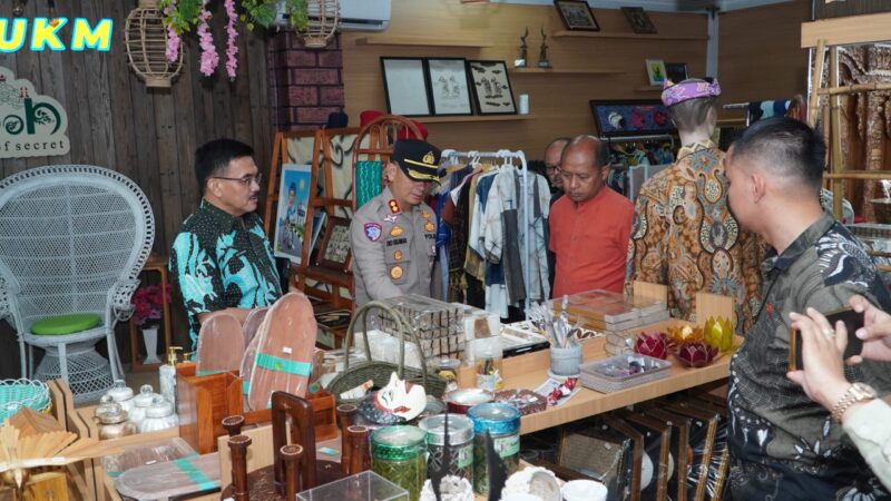 Caption :
Jelang Ramadhan, Kapolres Cirebon Kota Bersama DKUKMPP Pastikan Stok dan Harga Kepokmas Aman, Jum'at (28/02-2025)