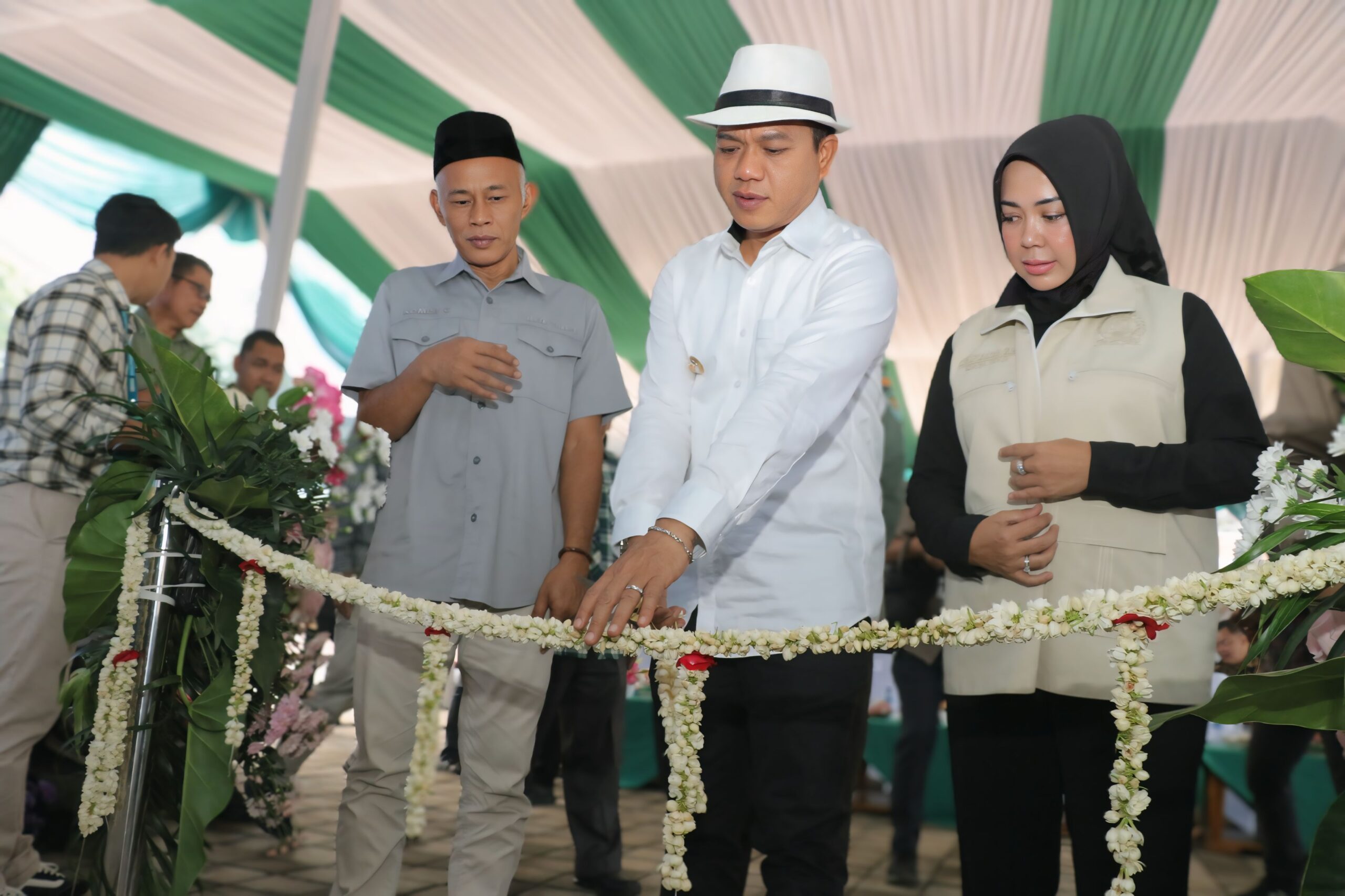 Kang DS Wujudkan Aspirasi Masyarakat: Resmikan Pembangunan Alun-alun Paseh