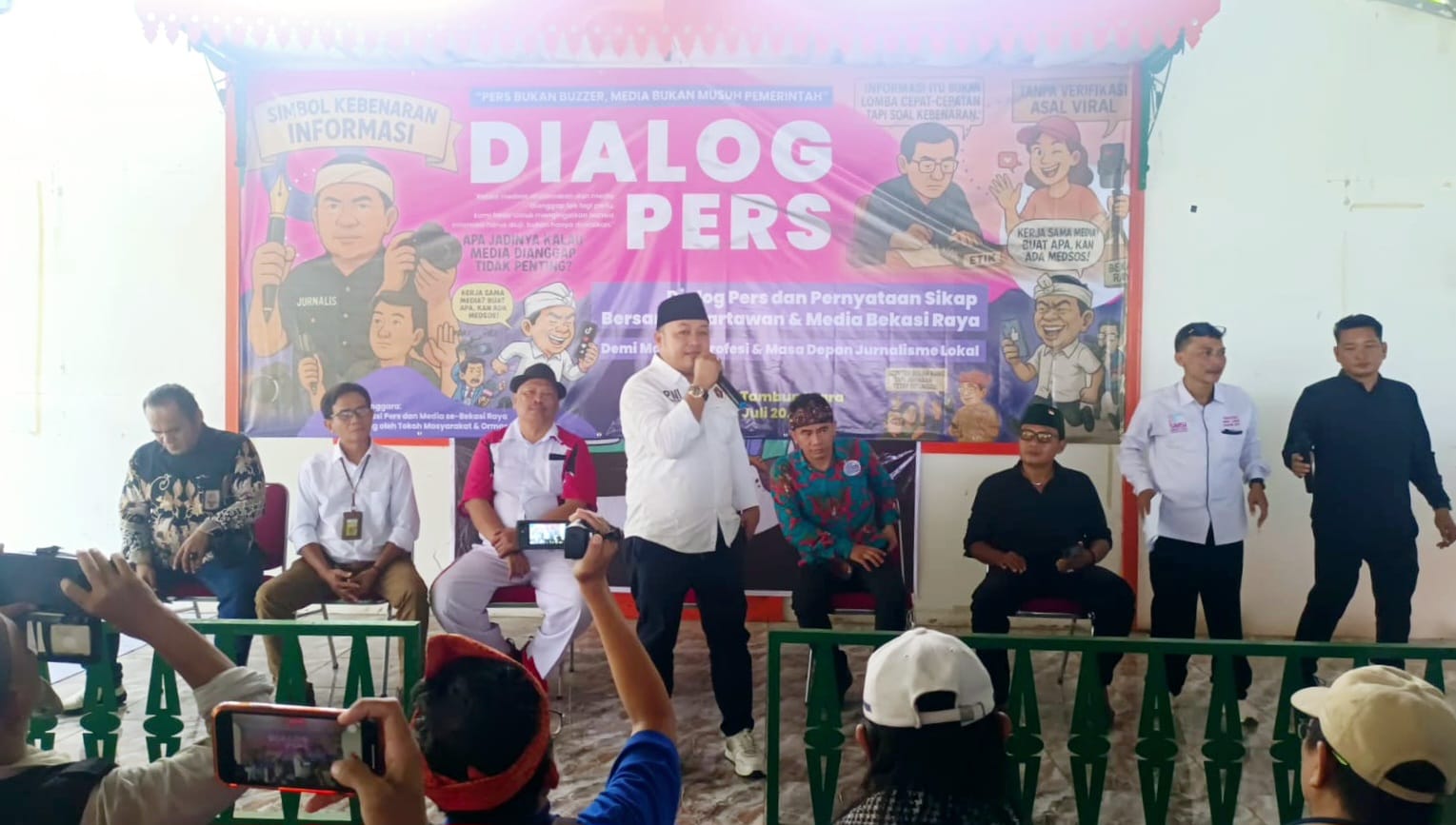 Insan Pers Bekasi Raya Gelar Dialog, Desak Gubernur Jabar Klarifikasi Pernyataan Kontroversial