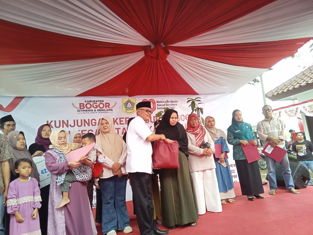 Bupati Bogor Hadirkan Nikah Gratis di Sukamakmur, 53 Pasangan Menikah