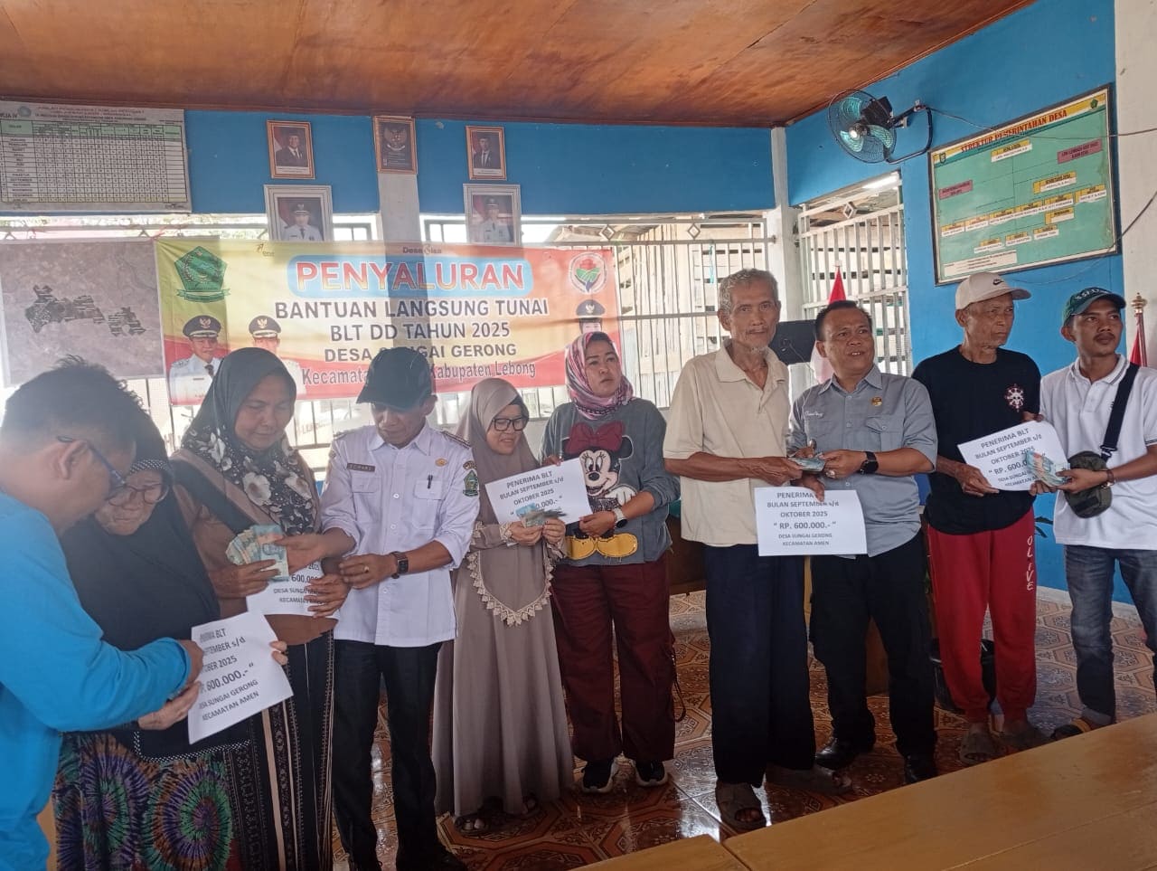 Pemdes Sungai Gerong Perdana Salurkan BLT Dana Desa Tahap II, Camat Amen Apresiasi Transparansi dan Kepedulian Sosial