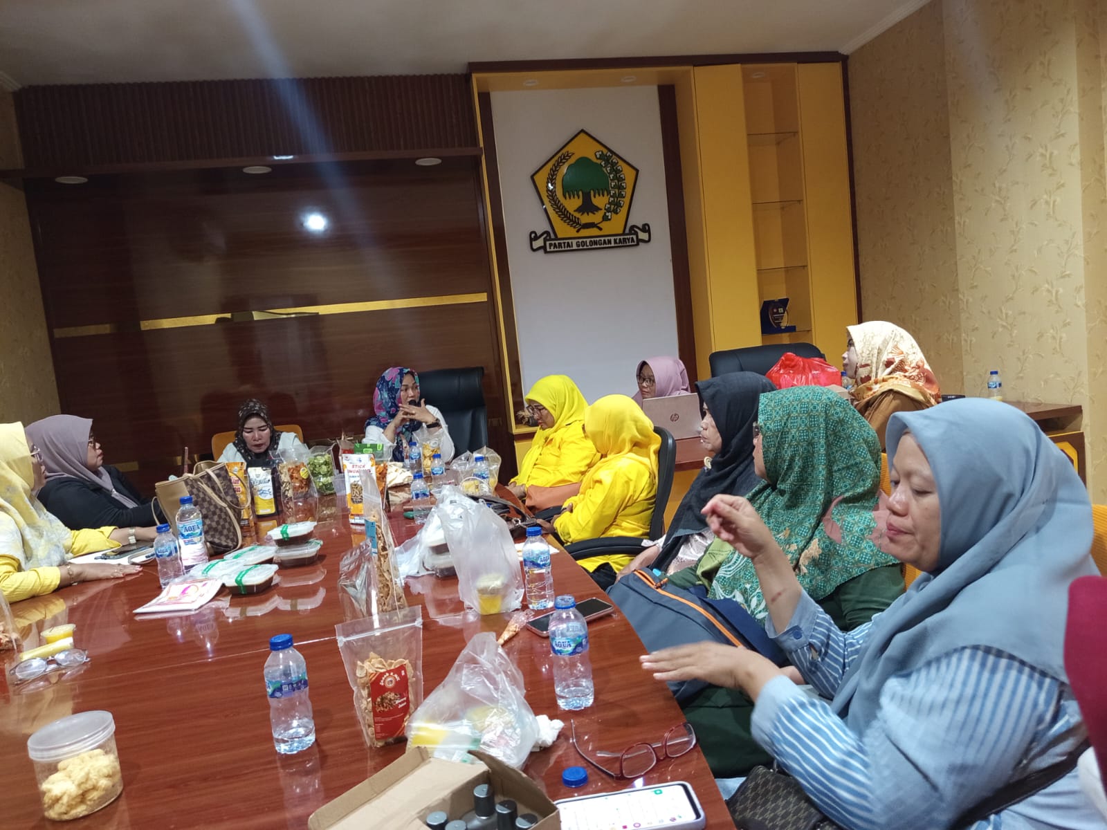 KPPG Kabupaten Bekasi Berdayakan UMKM dengan Menggelar Kurasi Produk UMKM di Rest Area KM 19