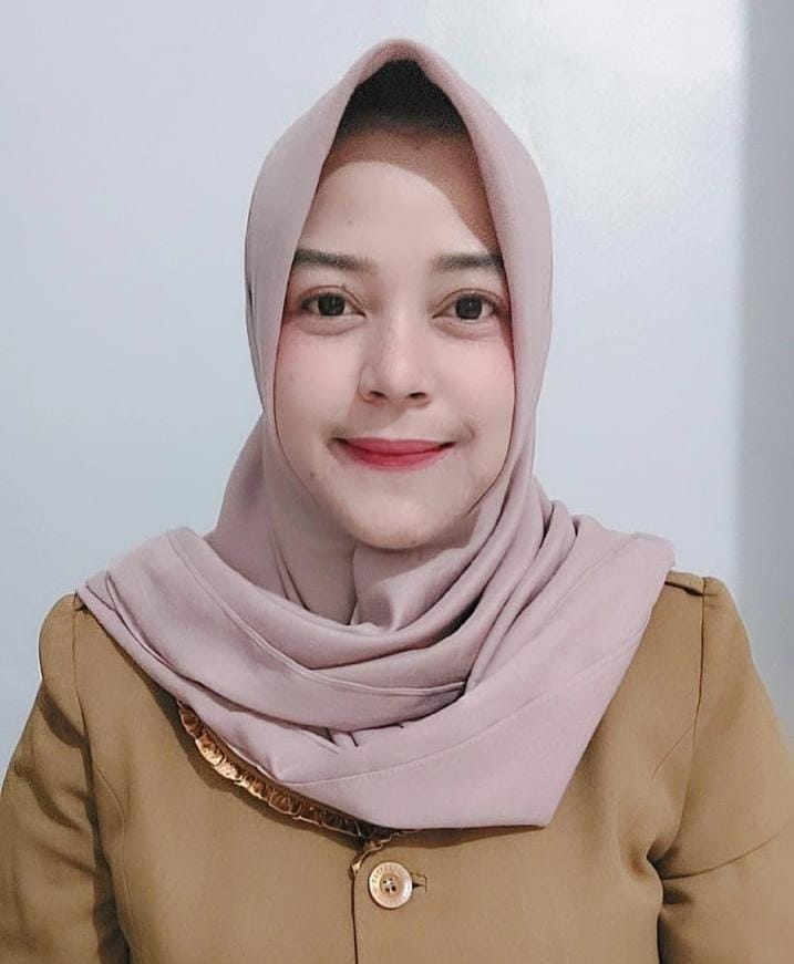 Keterangan foto: Atikah S.Pd Ketua Umum KOMPETEN