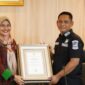 Pemerintah Kabupaten Bekasi menerima Penghargaan Swasti Saba Padapa dari Kementerian Kesehatan RI. Penghargaan diterima oleh Wakil Bupati Bekasi Asep Surya Atmaja di Gedung Bupati Bekasi, Cikarang Pusat, Selasa (16/12/2026). 