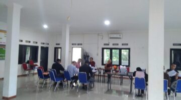 Anggaran Diaudit,Amanah Diuji:Pemdes Klapanunggal Gelar Monev Semester II