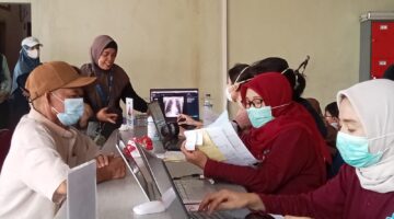 Gebrakan Dua Desa! Layanan Kesehatan di Bojongnangka Diserbu Warga, Skrining TB hingga Hipertensi Jadi Sorotan