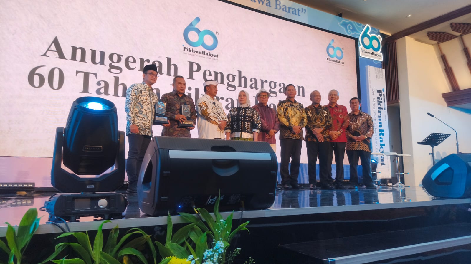 60 Tahun Pikiran Rakyat: Jejak Pengabdian untuk Jabar, Anugerah untuk Tokoh-Tokoh Terbaik di Savoy Homann