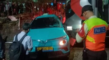 Detik-Detik Maut di Bekasi: Tabrakan KRL dan Argo Bromo Anggrek Picu Korban Jiwa, Jalur Lumpuh Total