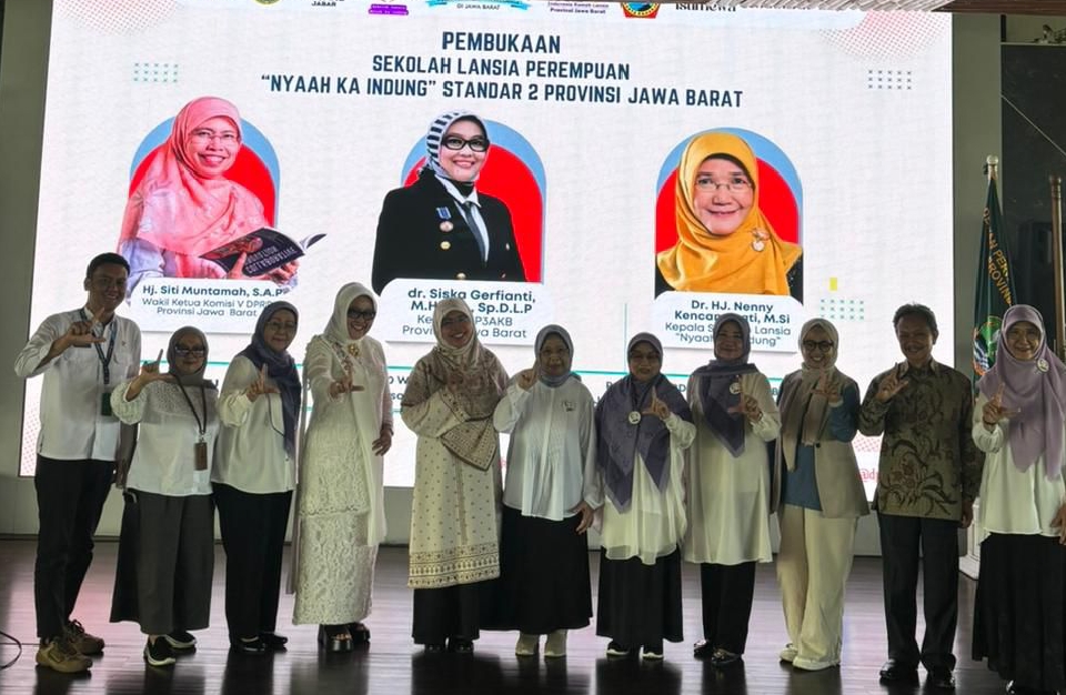 Komisi V DPRD Jabar Dukung Program Sekolah Lansia Perempuan Nyaah Ka Indung