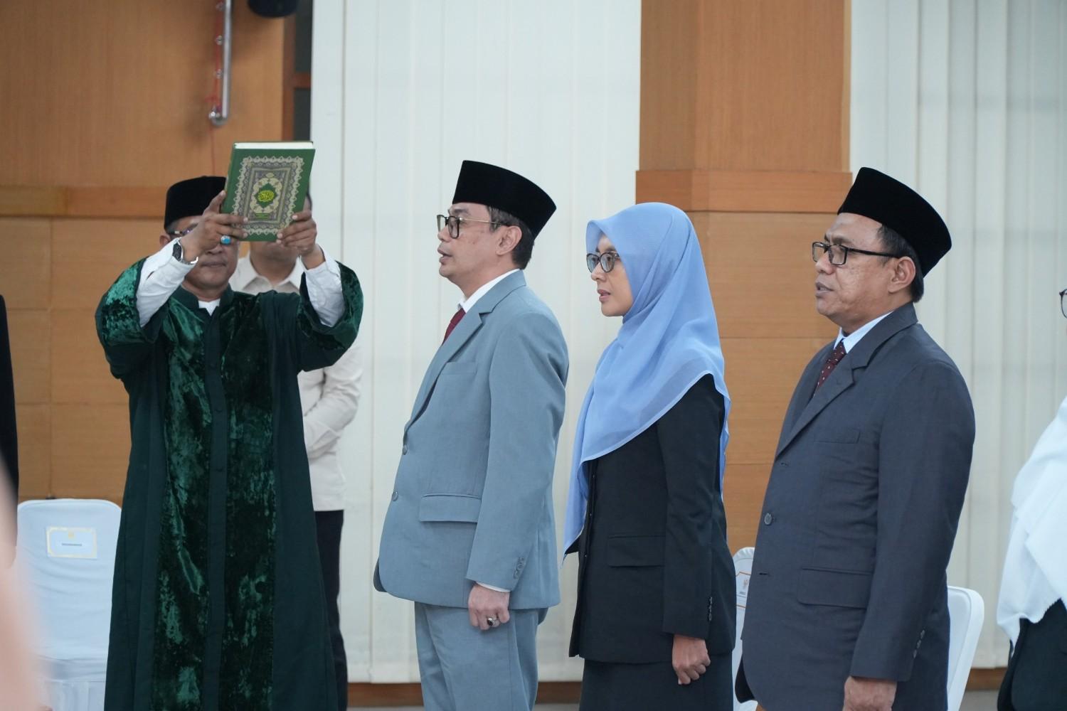 Pemkot Cimahi Lantik Pejabat Baru, Wali Kota Tekankan Integritas dan Pelayanan Publik Prima