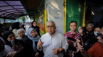 Videotron Disegel, Izin Dibekukan! Wali Kota Bandung Bongkar Dugaan Pelanggaran Tata Ruang hingga Telusuri Keterlibatan ASN