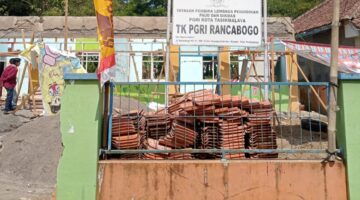 Proyek Revitalisasi TK PGRI Rancabogo Diduga Tak Sesuai Speck, Pelaksanaannya Diborongkan Kepada Pihak Ke 3 Hingga P2SP Tidak Difungsikan