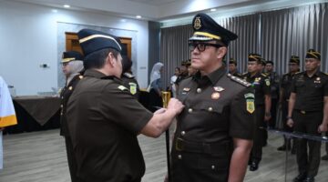 Kajati Jabar Lantik 15 Pejabat Baru, Perkuat Kepemimpinan dan Integritas Korps Adhyaksa