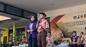 PERINGATAN HARI PRAMUKA KE-65 TINGKAT KECAMATAN WARUDOYONG, 1.000 PESERTA IKUTI UPACARA DAN BAKTI SOSIAL