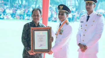 Meski Anggaran Terbatas, Semangat Gotong Royong Pentahelix Dayeuhkolot Diapresiasi Bupati KDS