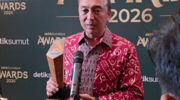 Kapolda Sumsel Terima Penghargaan Figur Akselerator Kemajuan dari detikSumatera Awards 2026